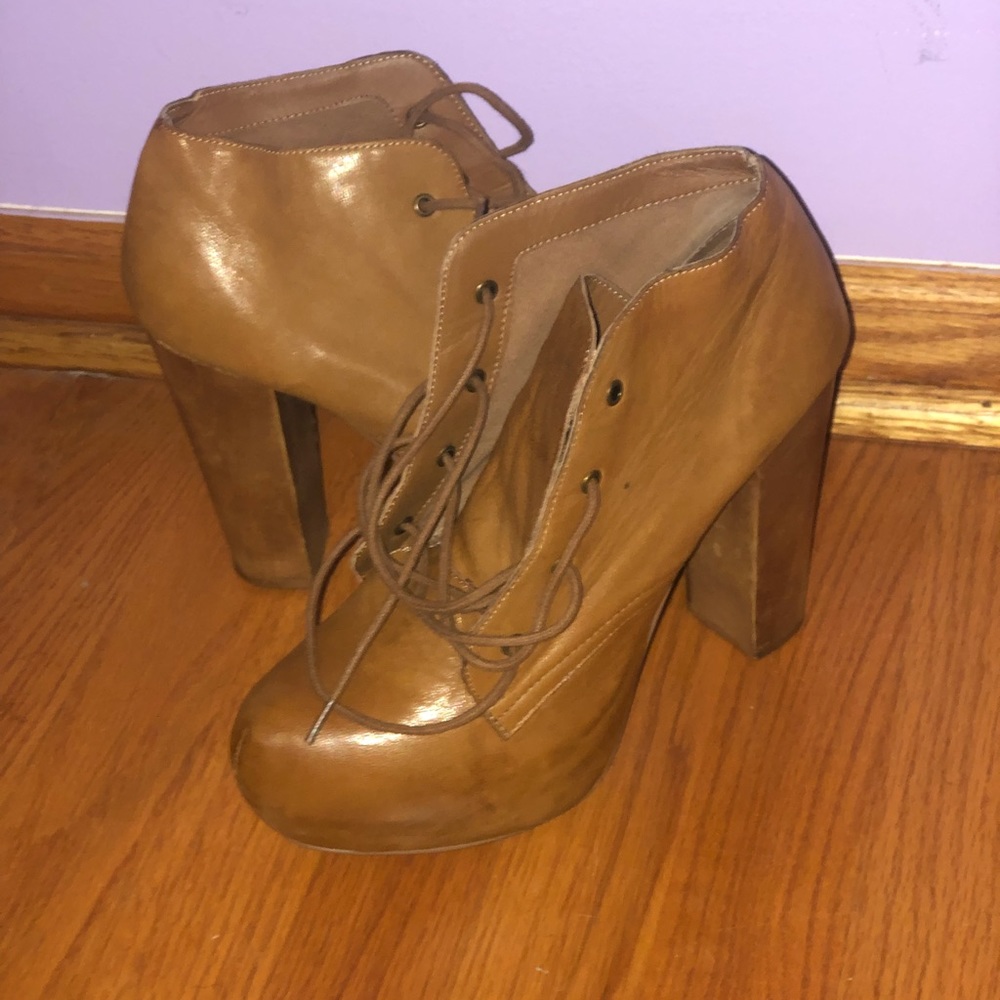 Steve Madden “Craizie” Booties. 7.5